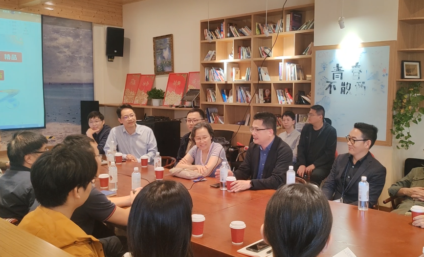 15. 全國先進(jìn)工作者、上海市勞模創(chuàng)新工作室負(fù)責(zé)人王如竹帶領(lǐng)制冷與低溫工程研究所教工黨支部與上海宇航系統(tǒng)工程研究所開展“聯(lián)學(xué)聯(lián)創(chuàng)聯(lián)培”活動(dòng).png