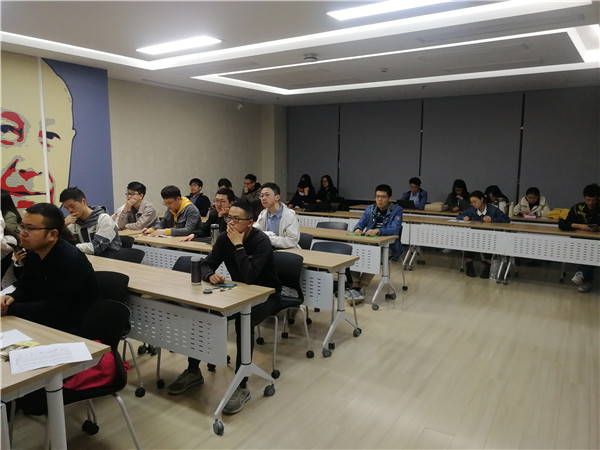 1618538086524099.jpg 圖片2:支部同志觀影.jpg