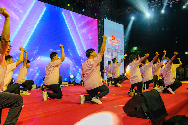 圖6 YES OK舞蹈表演.jpg