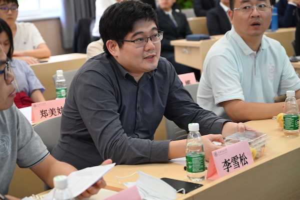 1632393145850201.jpg 圖4 評(píng)委提問照片.JPG