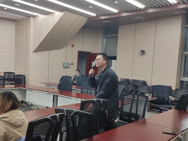 1635296641248771.jpg 圖7同學(xué)提問.jpg