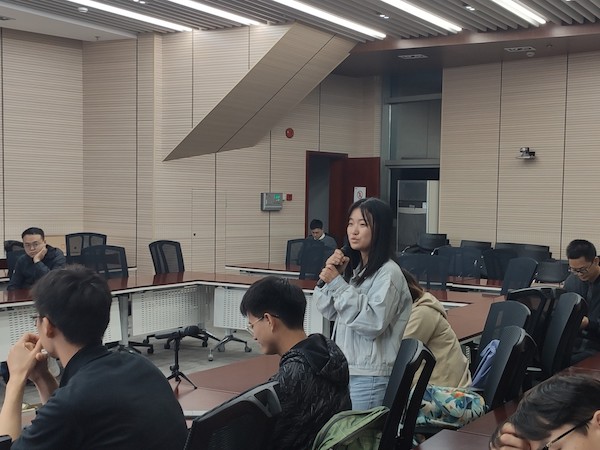 1635296699130354.jpg 圖8同學(xué)提問.jpg