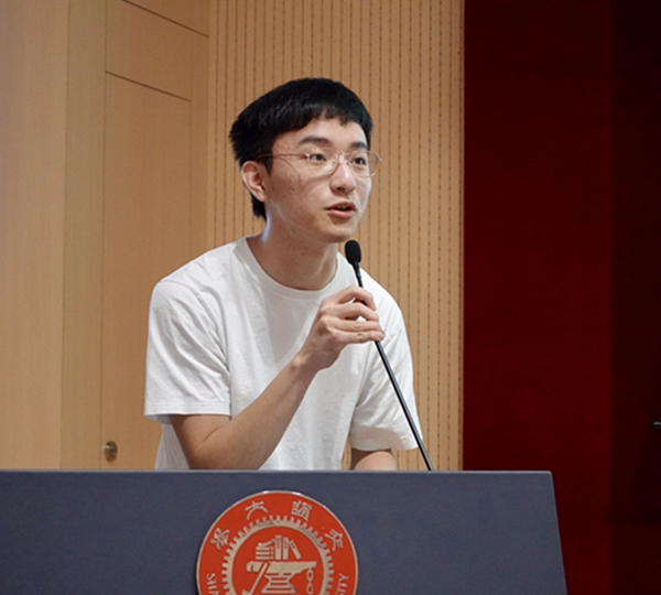 1636291367417618.jpg 圖6 評委點(diǎn)評.JPG