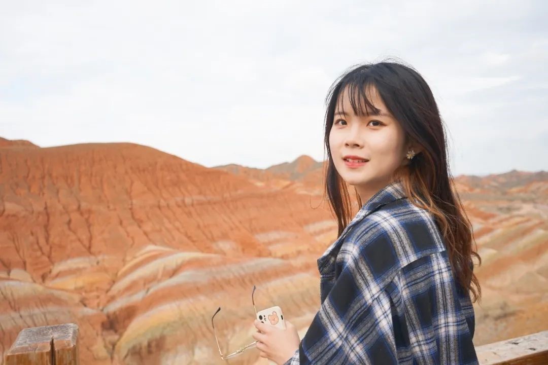 1647256634894467.jpg 曹蕾1.jpg