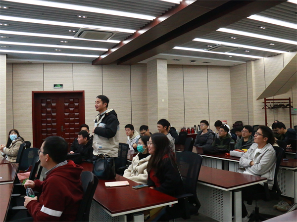 圖 7  系所同學(xué)搶答問題.png