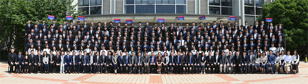 圖6 年級大合影.jpg