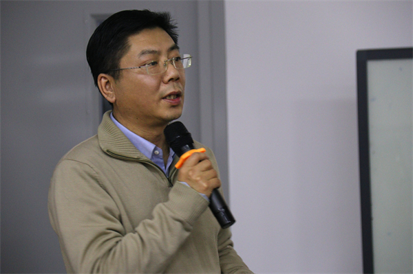 1706009009863885.jpg 圖2 歐陽華老師介紹.jpg