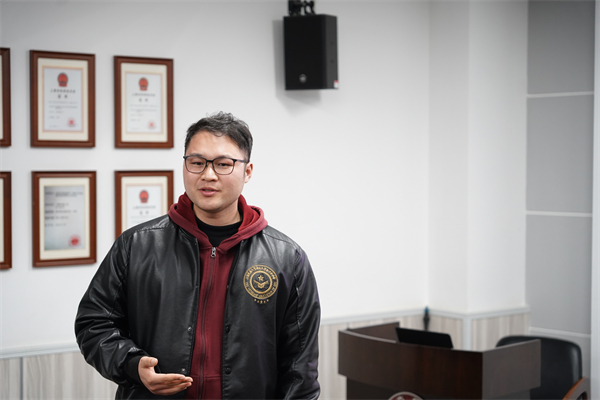 1710247944696502.jpg 圖2 朱甬麒老師發(fā)言.jpg