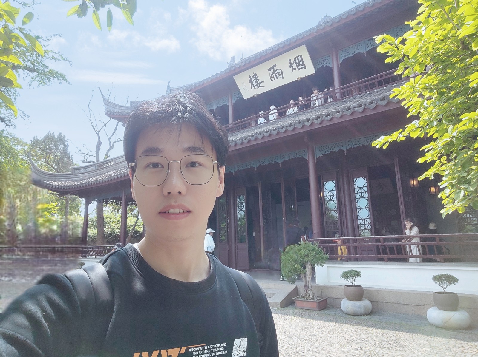 1711272743218750.jpg 劉洋-生活照3+.jpg