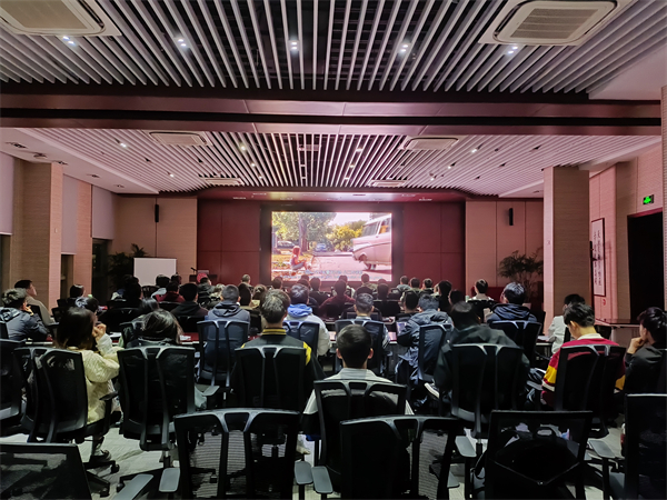 1713067880283197.jpg 圖2-觀影.jpg