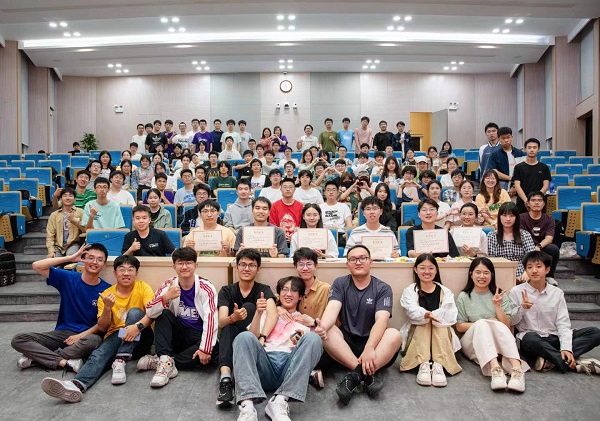 圖8全體合影1.jpg
