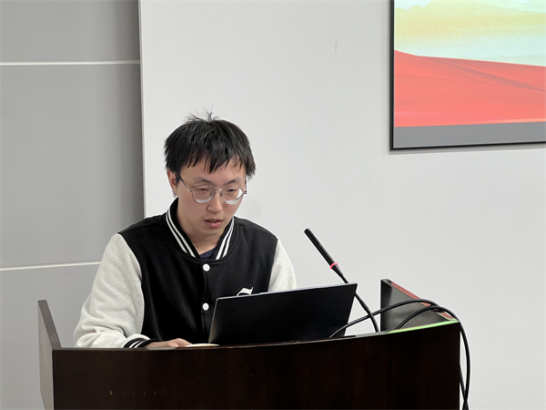 圖2 彭唯石做黨課分享.jpg