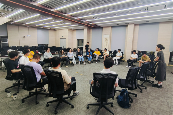 圖1 自我介紹環(huán)節(jié).jpg