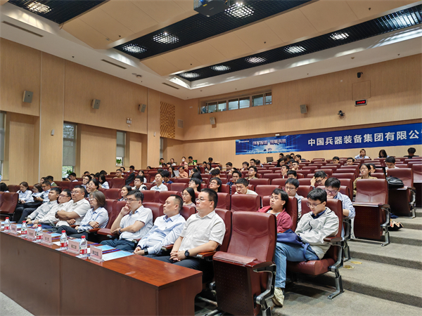 圖1 招聘會(huì)現(xiàn)場.jpg