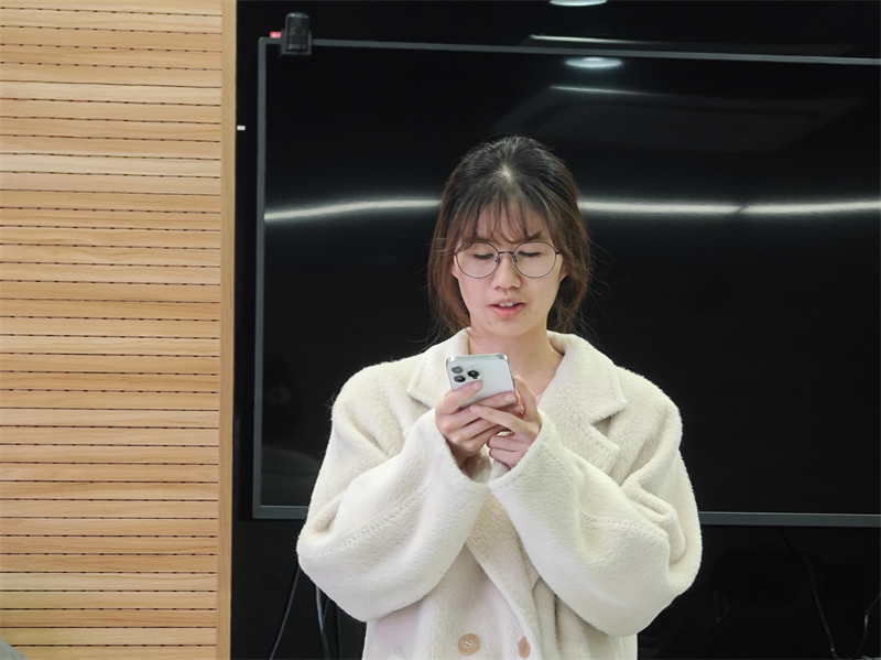 1737280359286852.jpg 圖3 支委候選人李昕宇做個人陳述.jpg