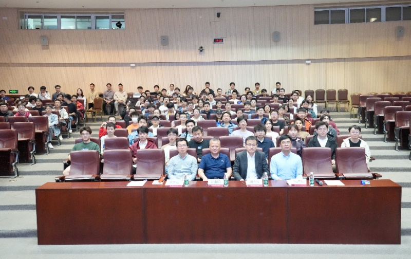 圖8 主題黨日全體合照_resized.jpg