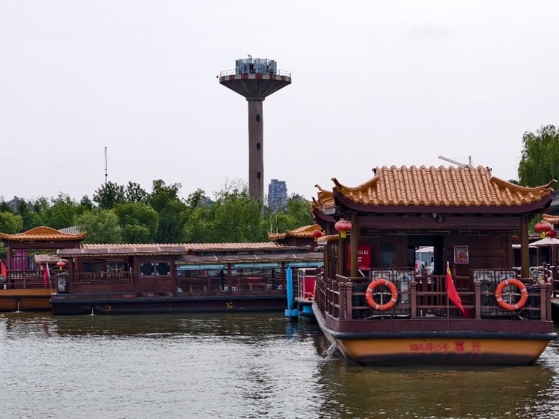 圖二 湖心島參觀_resized.jpg