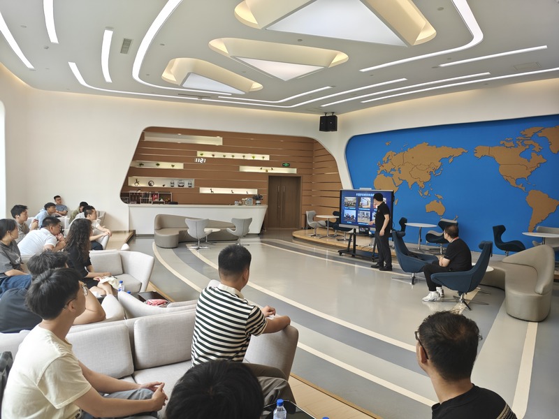 1751116849666706.jpg 圖3+座談會(huì)照片_resized.jpg