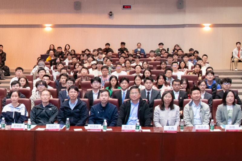 圖1 第十屆上海交通大學(xué)研究生“學(xué)術(shù)之星”學(xué)院答辯會合影_resized.jpg